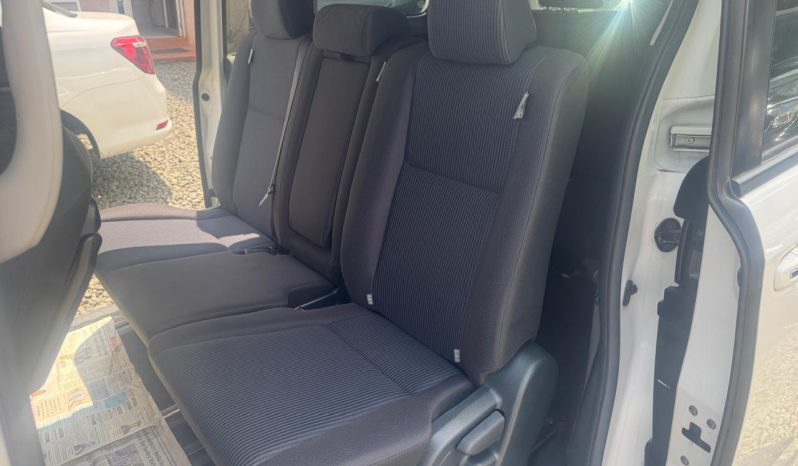 TOYOTA VOXY full