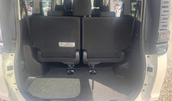 TOYOTA VOXY full